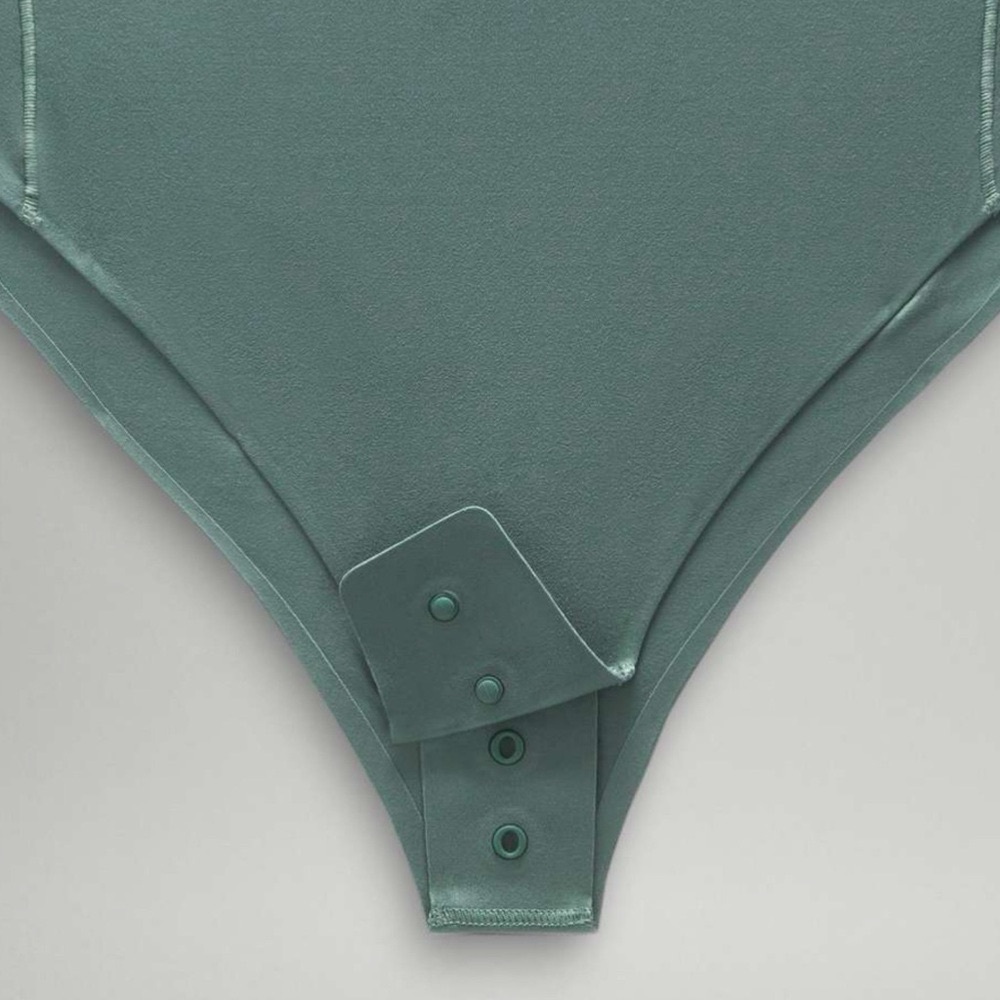 Lululemon Wundermost Square Neck Nulu Bodysuit Sleeveless Forest Green 1X NWT - Picture 5 of 10